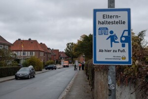 Pilotprojekt gestartet: Friedrich-Ludwig-Jahn-Straße wird zur „Schulstraße“
