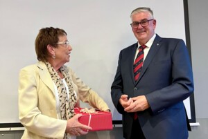  Großes Dankeschön nach 35 Jahren Politik in Ochtmissen: Jens-Peter Schultz im Ortsrat verabschiedet